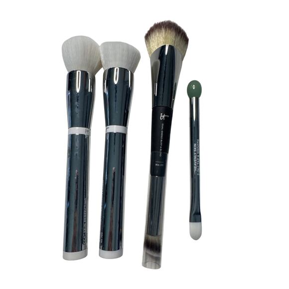 it cosmetics Other - IT Cosmetics Makeup Brushes Bundle - 0076